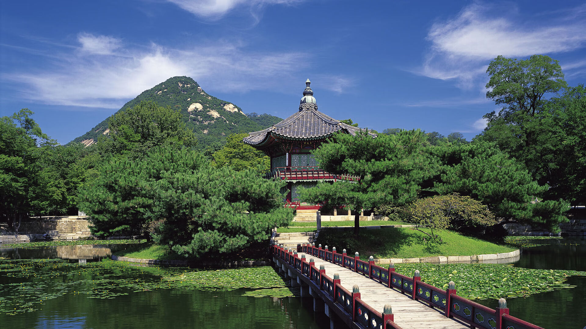 欧冠半决赛对阵出炉，八强逐鹿欧洲巅峰，欧冠半决赛比赛结果