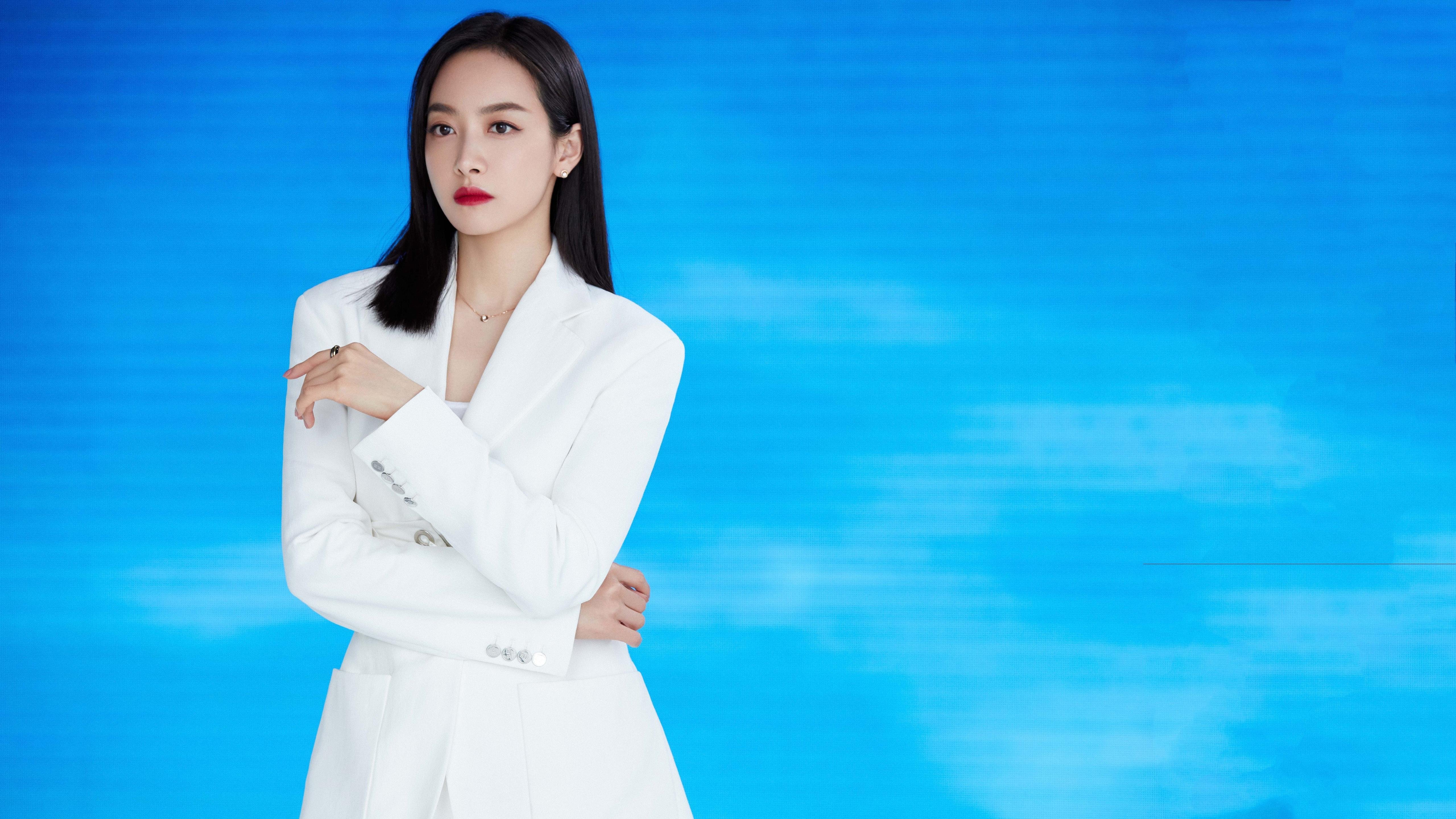 仰泳老将率队冲击奖牌区，仰泳教练视频